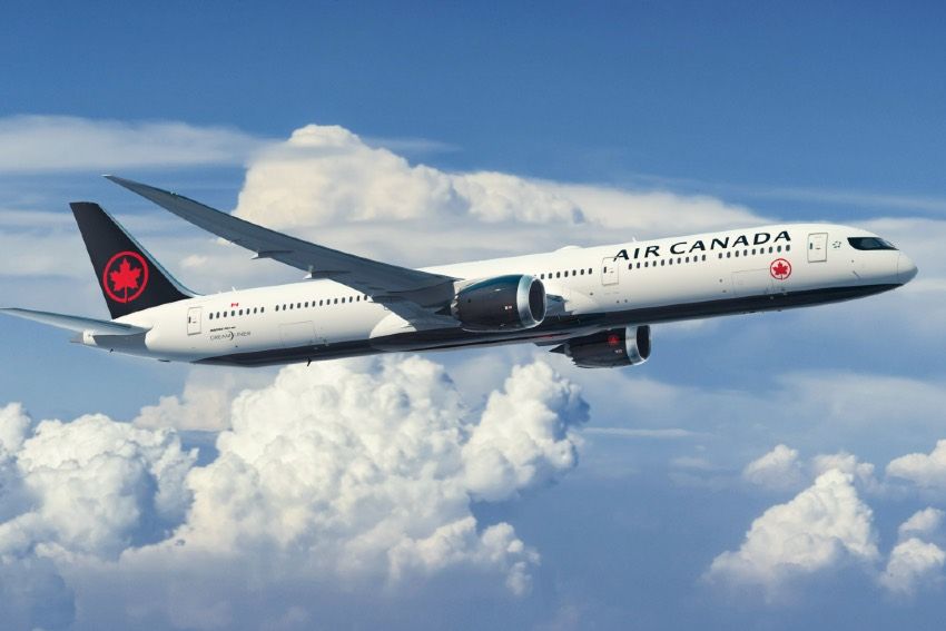 Air Canada orders 18 Boeing Dreamliners